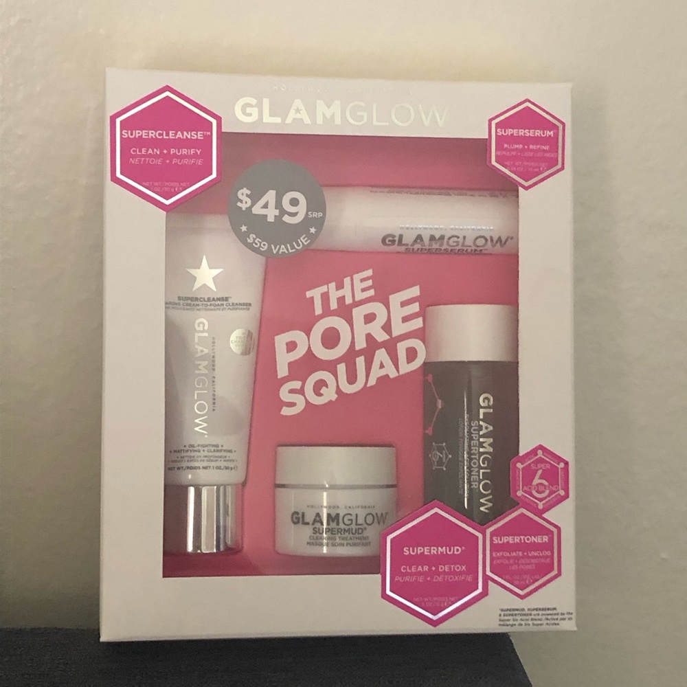 GLAMGLOW The Pore Squad New in box set
